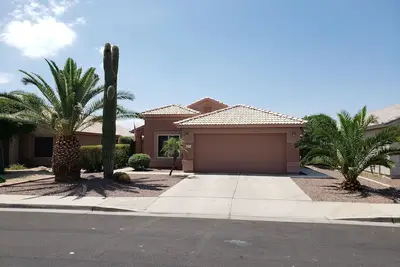 Image de Beautiful Home with Private Pool and Tiki Bar. Close to Everything! ! !