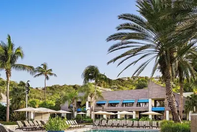 Image de Luxury resort with beach, pool, many amenities