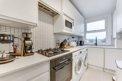 Image de Newly renovated 1 bedroom modern apartment London