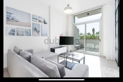 Image de Two Bedroom Luxury  Dubai Hills Apartment Centrally Located