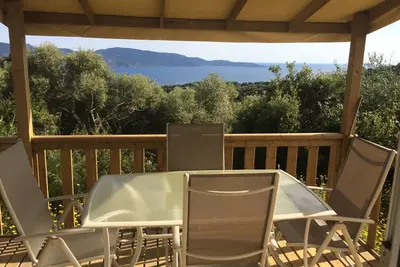 Mobilhome climatisé face au golfe du Valinco\nA 10 minutes de la plage