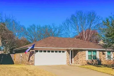 Image de Mod Hip Home Pets Ok Location near Fw Stockyards