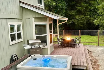 Image de Spacious Sequoia Estate