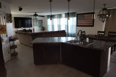 Image de Beautiful 2400 Sq Ft home in a beautiful area