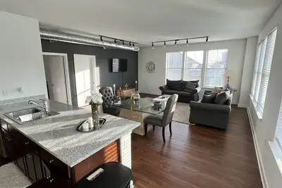 Image de Downtown Memphis Loft! Walking distance from Beale street! Garage parking!