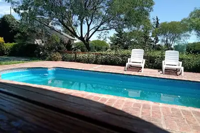 Image de Country house with pool BahĂa Blanca