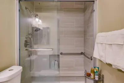 Image de Bright & modern 2 Beds Near Sf Zoo | Easy Parking