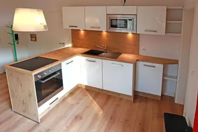 Image de Large Schützenchalet vacation apartment - plenty of space for 8 people with terrace - Schützen-Apartments