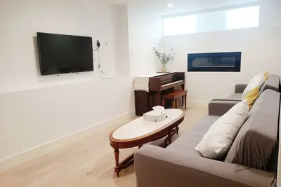 Image de Cozy 3Br2Ba and a living room with Big  screen Movie & Sunny patio