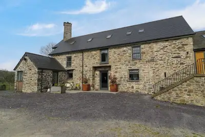Image de Plas Glan Yr Afon, family friendly, with hot tub in Llangernyw