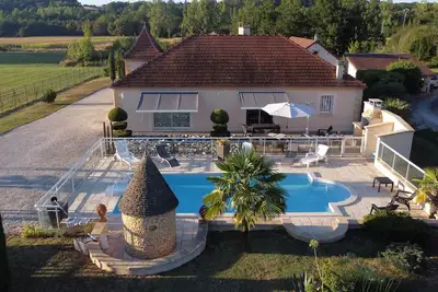 Image de Coquette maison avec piscine en Périgord