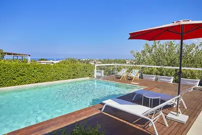 Villa Amethyst with Pool, WiFi, Parking, Free