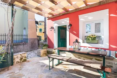 Image de Maison de vacances \"Bekiris Traditional Inn\" avec terrasse privée, A/C & Wi-Fi