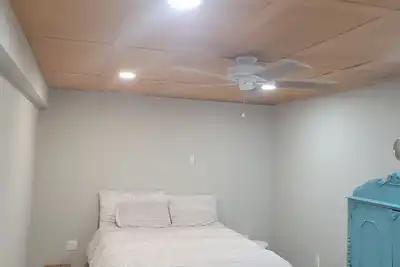 Image de Beautiful private home with beach access down the block