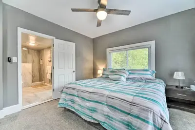 Image de Elegant Detroit Home - 5 Mi to Downtown w/King Size Beds and Unlimited Wi-fi