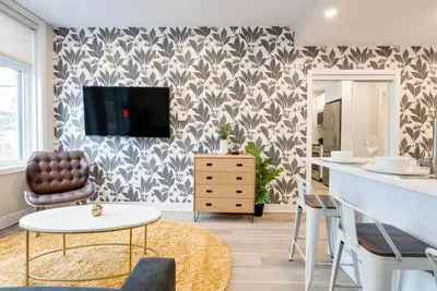 Image de M11 | Mount-Royal Suites: 1br + sofa bed - 24