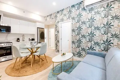 Image de M11 | Mount-Royal Suites: 2br + sofa bed - 210