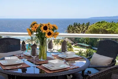 Image de Modern- Renovated- Breathtaking 6th Floor- 3 Bedrooms Villa Magna