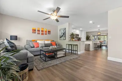 Image de Beautiful 5 Beds, Fast Wifi/Tv, Washer/Dryer