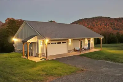 Image de Cabin at House Mountain-Entire Cabin, Stunning View