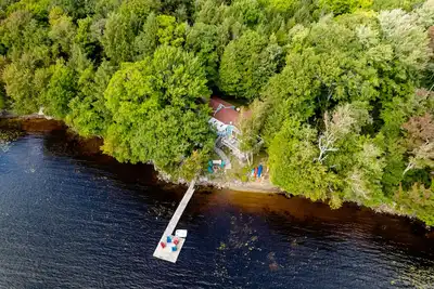 Image de Quiet, sunny getaway located centrally in the heart of Muskoka.