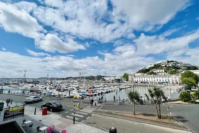 Image de Harbourside luxury apartment with sea views