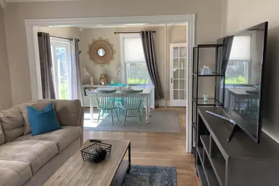 Image de 🌇Outside Providence! 3-Bed Near Twin River Casino!