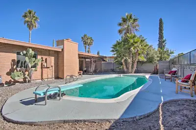 Image de Eastside Home w/ Pool Near Hiking!