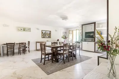 Image de Apartment with private garden and pool