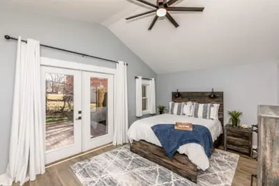 Historic Shotgun House Downtown Georgetown