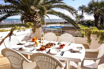 Image de Belle maison de vacances pour 6 personnes avec Wifi, piscine, Tv, terrasse et parking