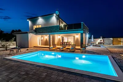 Image de Modern Villa Grigia with pool