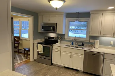 Sleeps 10, on a river, downtown Bethel, Me