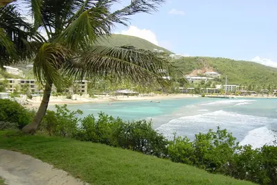 Image de This condo overlooking the Carribean Sea is perfect for family or group outings.