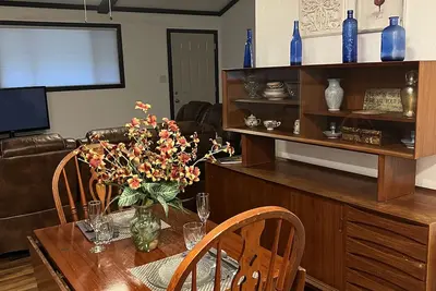 Image de Cottage in the woods. In a safe gated community near Lake Catherine.