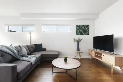 Image de 2br Free Parking | 2min Walk to Puckle St!