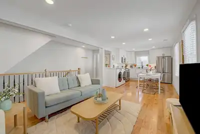 Image de Palmer Square 2br w/ Parking