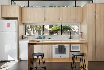 Refreshing 1-bedroom Container - 80 Walkscore!