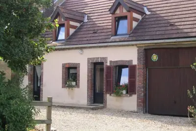 Image de Fermette Gâtinaise Rénovée à 1h30 de Paris - 4 Chambres, Calme et Verdure