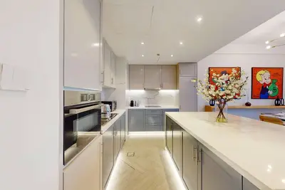 Image de Azure - Majestic Two Bedroom Apartment