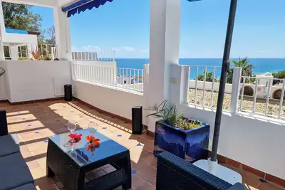 Image de Bel appartement  pour 4  avec terrasse orientée sud et belle vue sur la mer