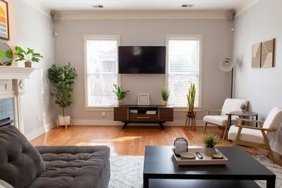 Image de Charming 3-Bedroom Midtown with Large Backyard - 3 mins to Liberty Bowl