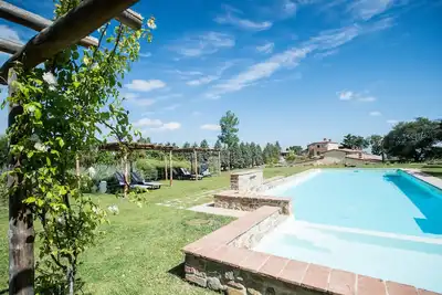 Image de Hôtel Appartement \"Quercia\" avec piscine partagée & Wi-Fi