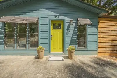 Image de Vibrant Lakefront Getaway