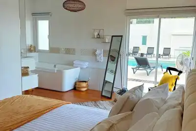 Image de Garden (Apt6) Terrace & Garden, Sea View, Pool View # 2 bedrooms