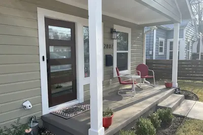 Image de Stylish mid century full house