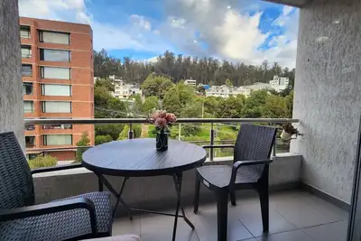 Image de Cozy with excellent views of the city, mountains, swimming pool, financial center park