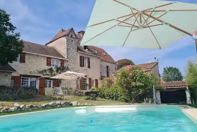 Image de Old farmhouse with pool and magnificient view