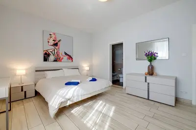 Image de Stylish 3 Bedroom Holiday Apartment in St Julian's