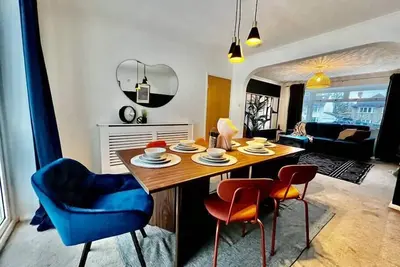 Image de Large 4 bed, 3 bathroom, Parking